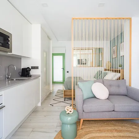 Vertical Oasis Loft,en El Corazon De Triana Gb1a Daire *
